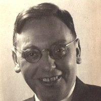 Hess Carl Dr 200 200